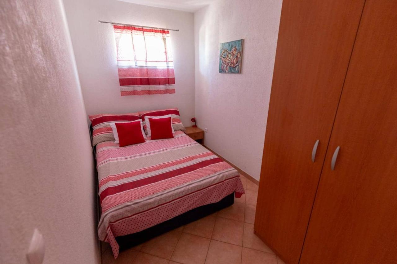 Apartments Elena Tučepi Esterno foto