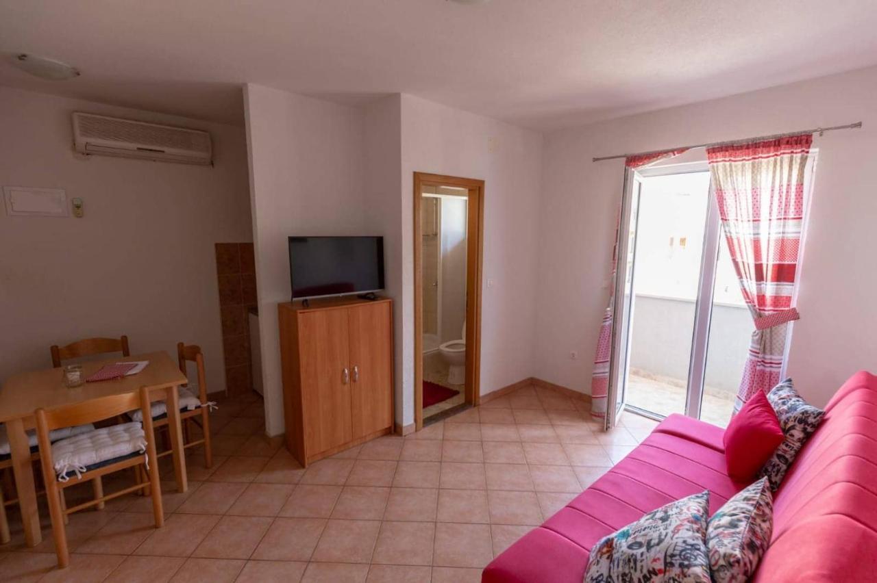 Apartments Elena Tučepi Esterno foto