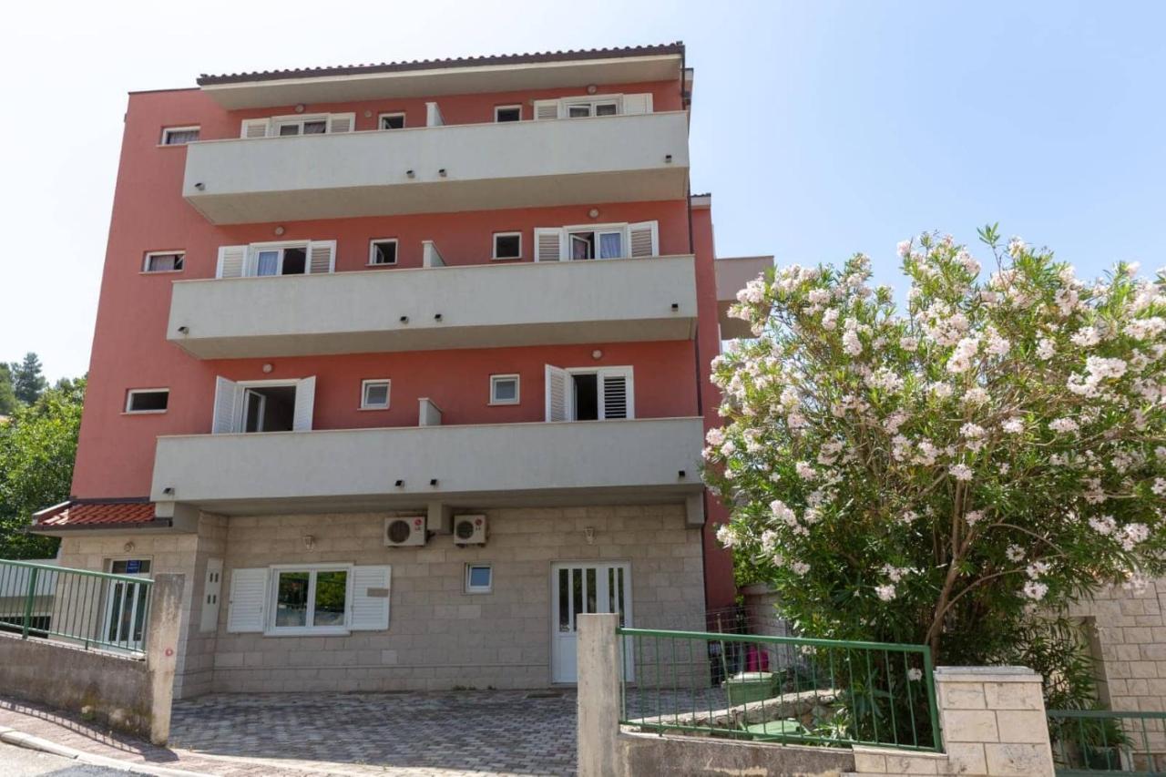 Apartments Elena Tučepi Esterno foto