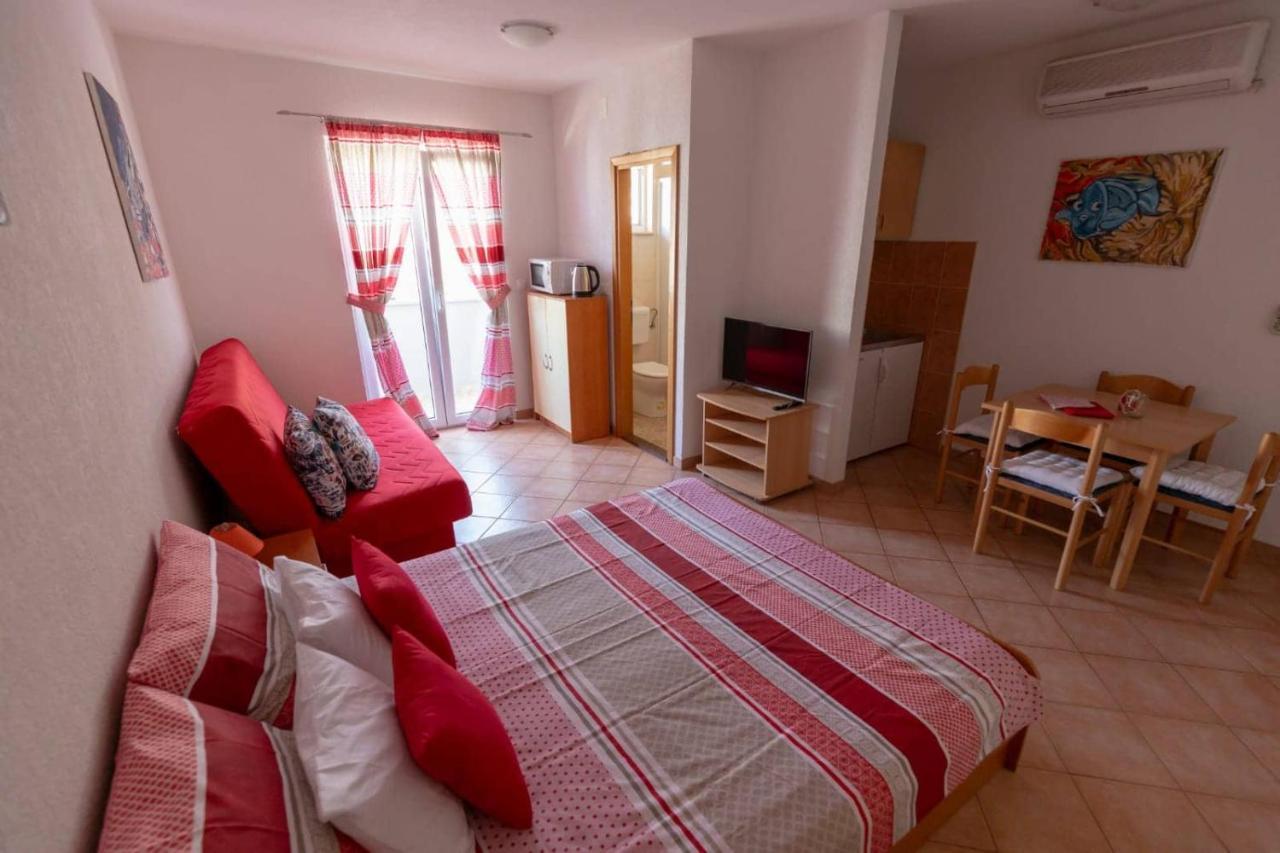 Apartments Elena Tučepi Esterno foto