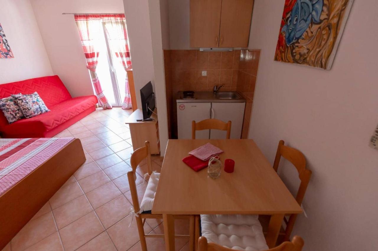 Apartments Elena Tučepi Esterno foto