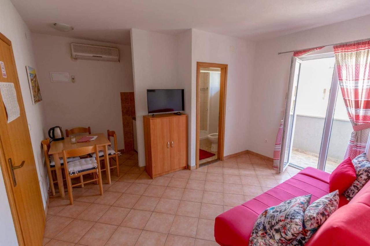 Apartments Elena Tučepi Esterno foto