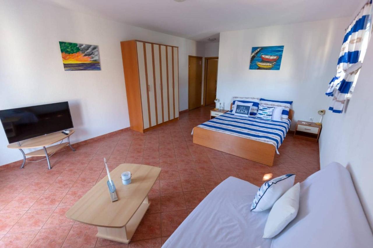 Apartments Elena Tučepi Esterno foto