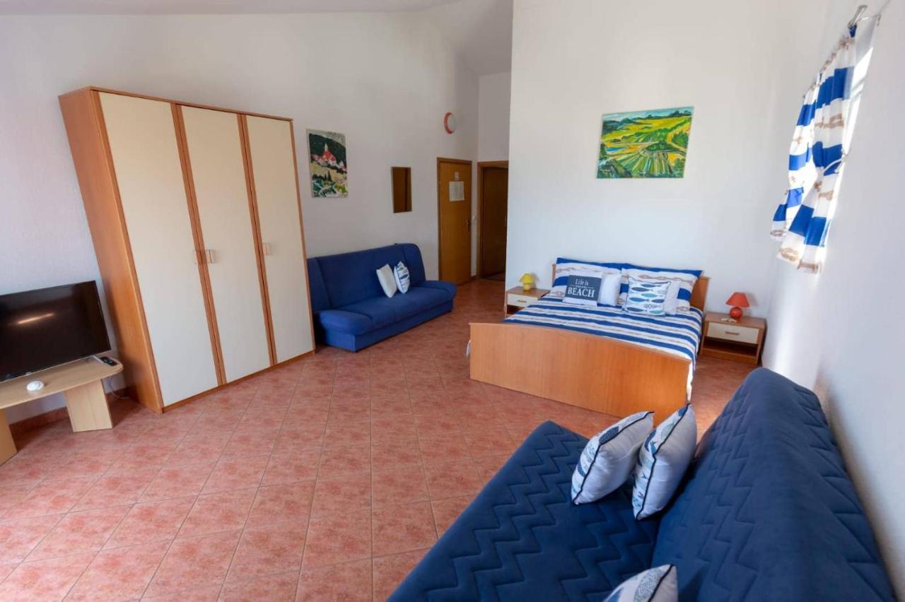 Apartments Elena Tučepi Esterno foto