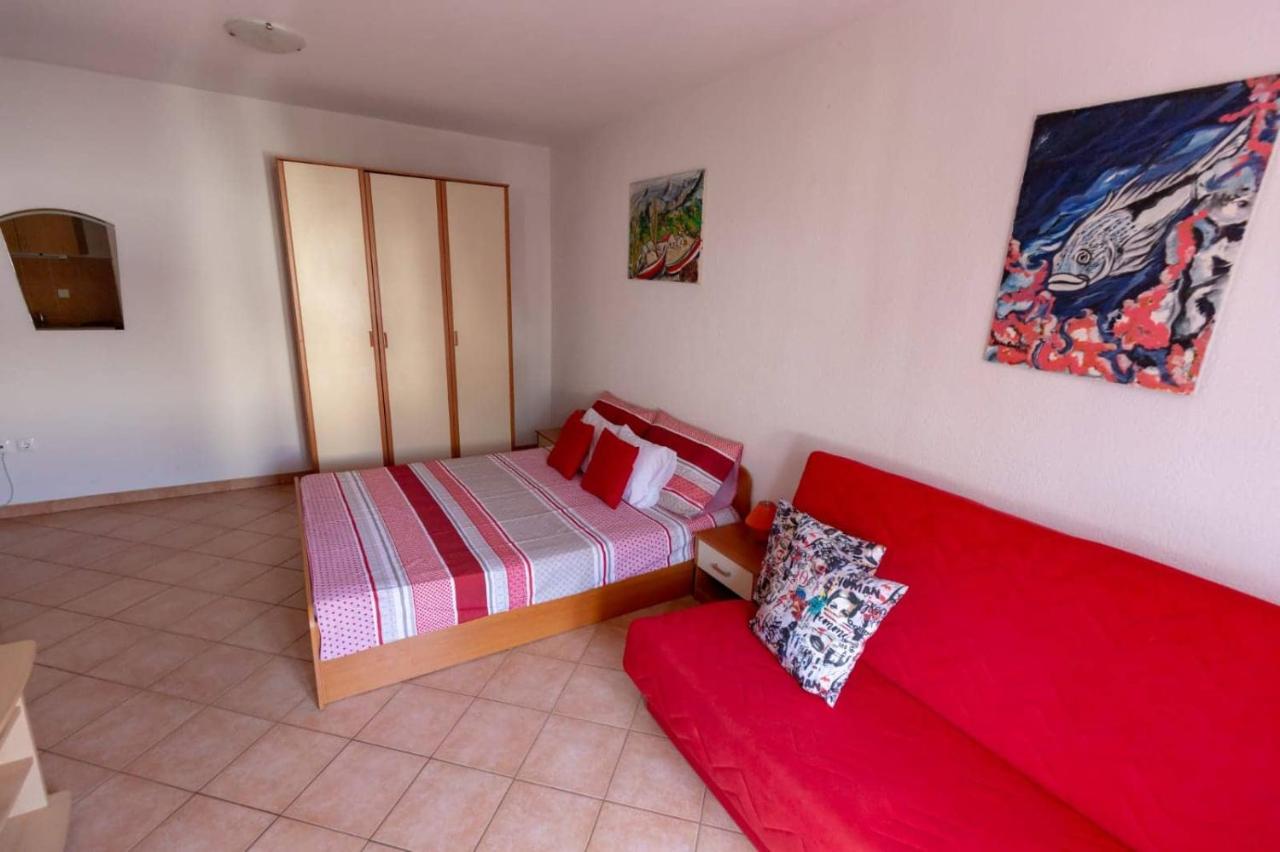Apartments Elena Tučepi Esterno foto
