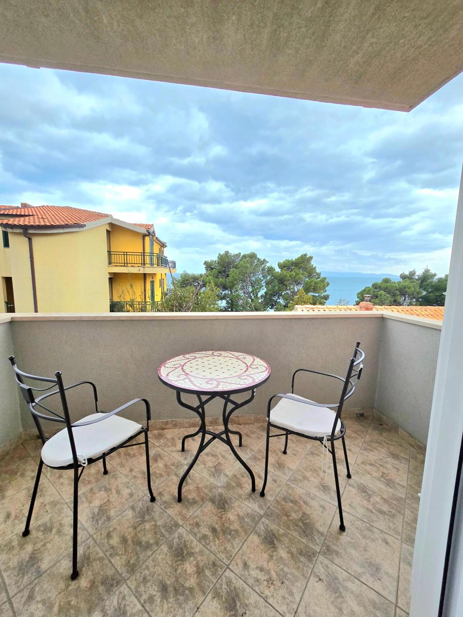 Apartments Elena Tučepi Esterno foto